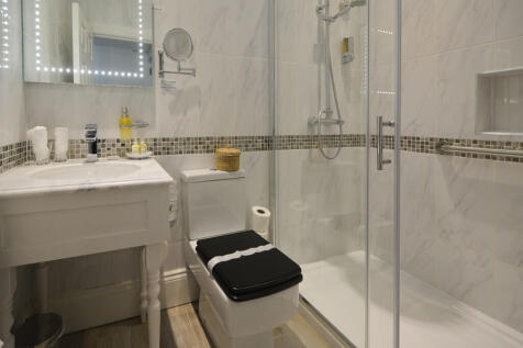 12 shower room