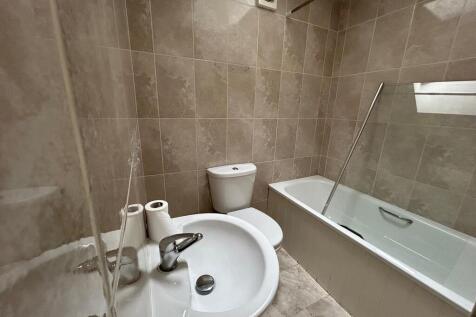 FF Flat Bathroom
