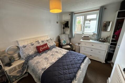 Owners bedroom 2