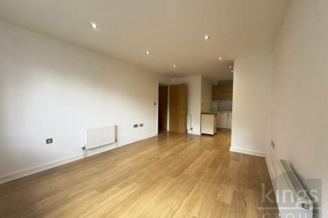 Kitchen / Lounge