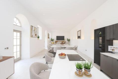 Living Kitchen - virtually staged