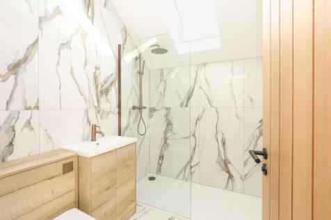 Principal En-Suite Shower Room