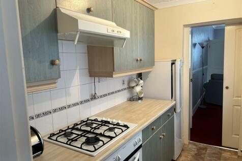 12 Atherton Kitchen 2.jpg