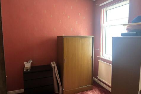 12 Atherton Bedroom 3.jpg