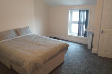 Room 5[1].jpg