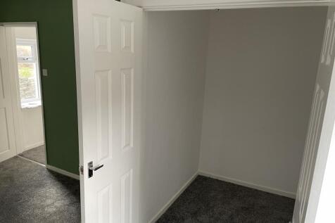 Walk in Wardrobe - B