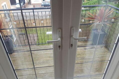doors to balcony fro