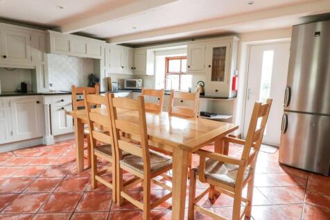 Cottage Kitchen