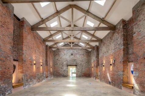 Barn / Garage