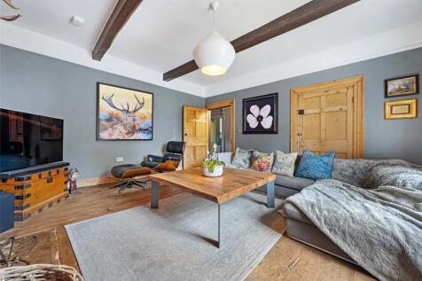 Lounge 1