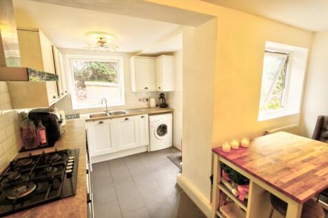 Kitchen diner B