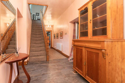 Spacious Hallway
