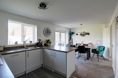 Kitchen Diner 1