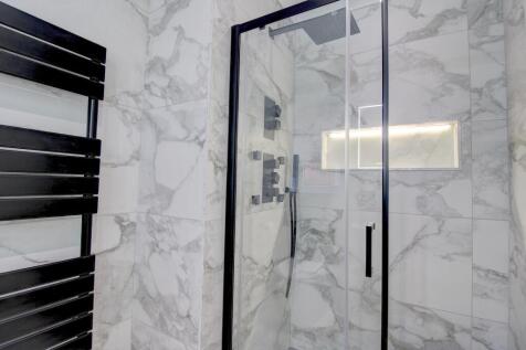 Bedroom One En Suite (right)