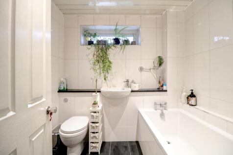 Bathroom 1.1