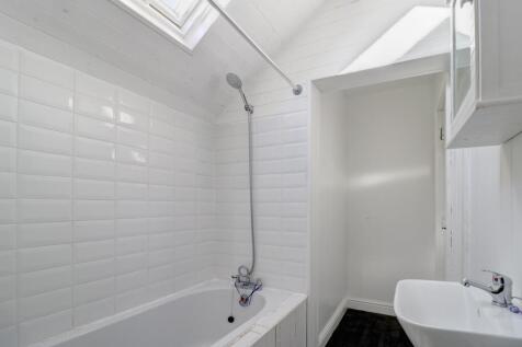 Bathroom 1.2