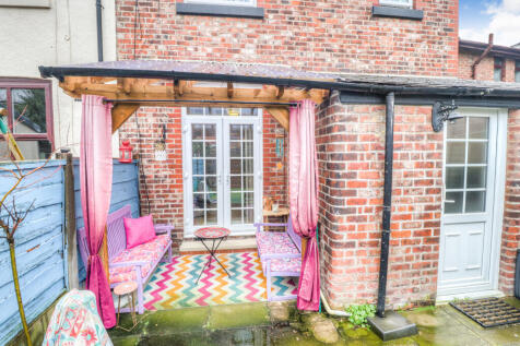 Covered Patio Area