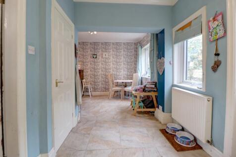 Dining Area Pic1