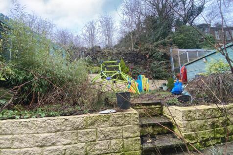 Rear Garden Pic1