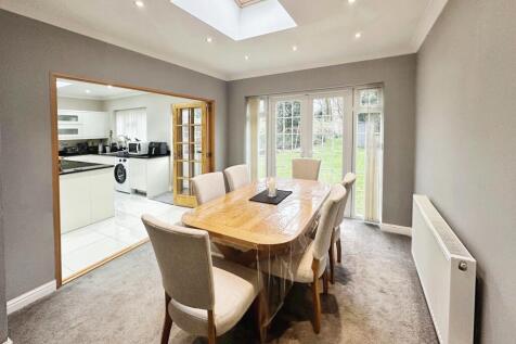 Dining Area/Kitchen