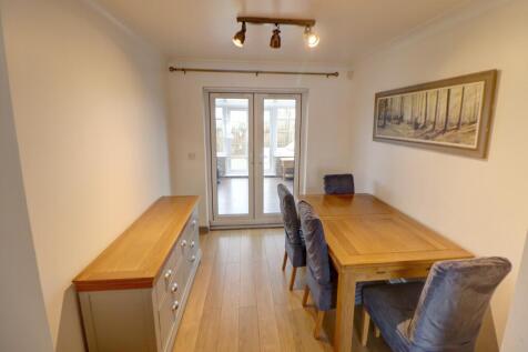 Dining Room Pic1