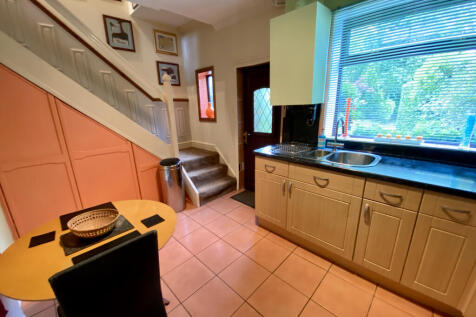 Kitchen Diner Pic2