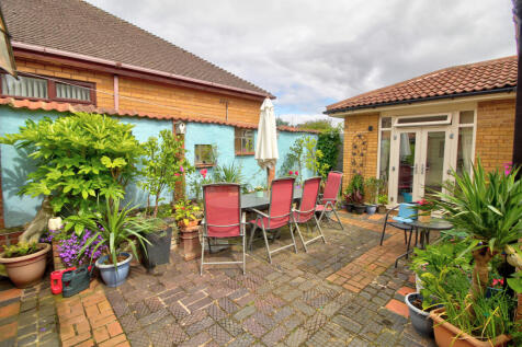 Courtyard Garden