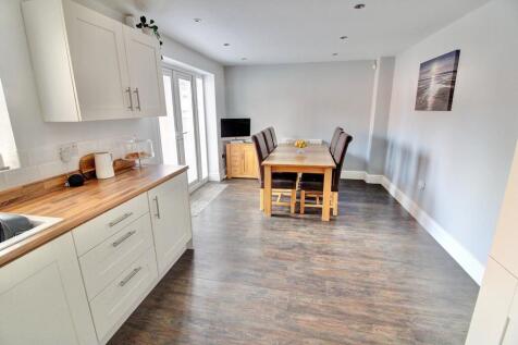 9. Dining Kitchen