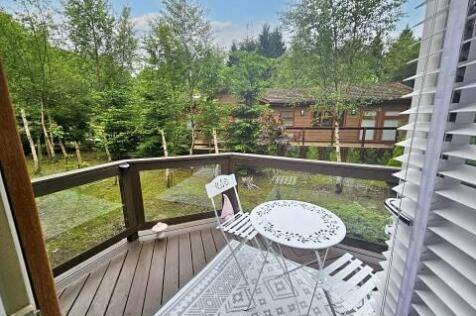 Side patio