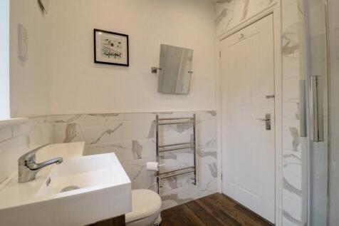 Bathroom 1.2