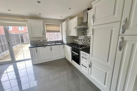 10. Dining Kitchen