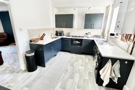 Kitchen Diner Pic1
