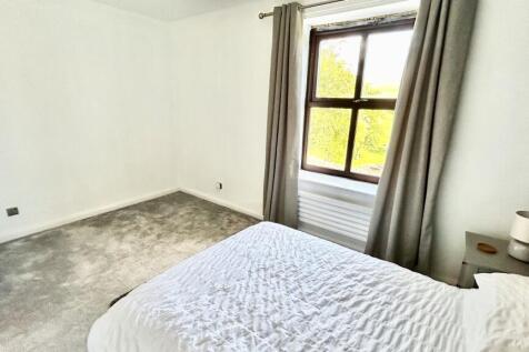 Bedroom One Pic1