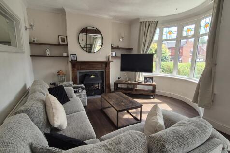 Open Plan Lounge/Dining Room