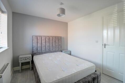 Bedroom 2.2