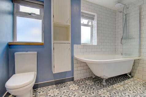 Family Bathroom (with toilet)
