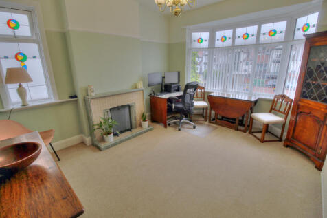 Sitting/Dining Room