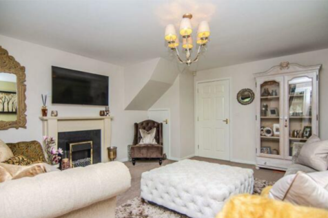 Lounge (alt view)