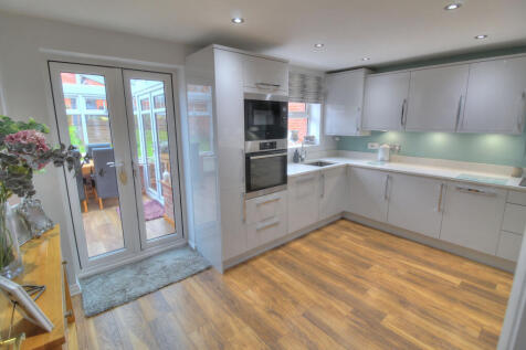 Kitchen breakfast room