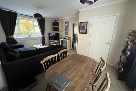Lounge-Dining Room