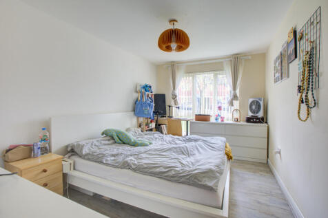 26 Russell Court-8