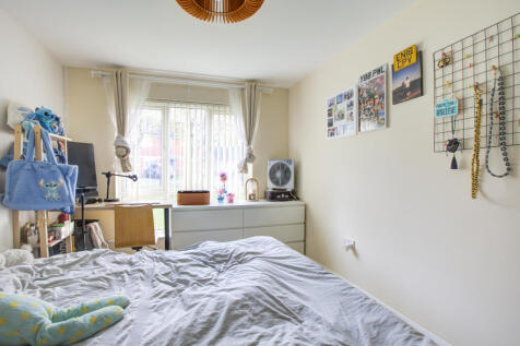 26 Russell Court-9