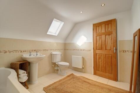 Second Floor En Suite