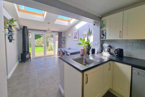 Kitchen &amp; Dining Room