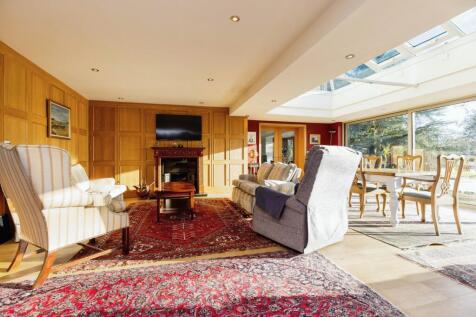 Living/dining/kitchen