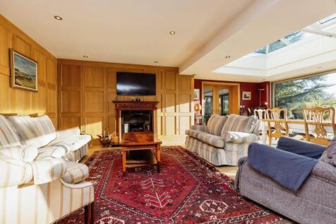 Living/dining/kitchen