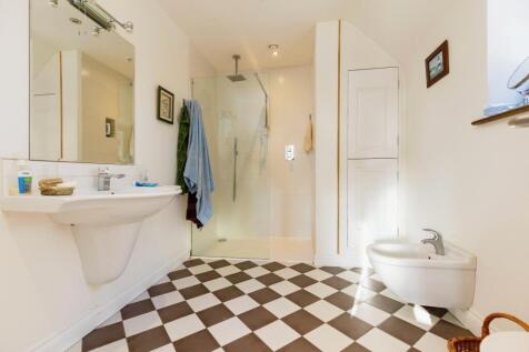 En-suite shower room
