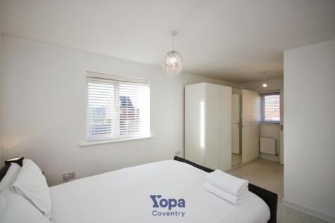 330b7dfa-Master 20Bedroom.JPG