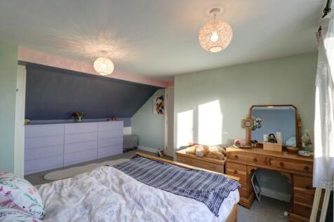Bedroom 1.4