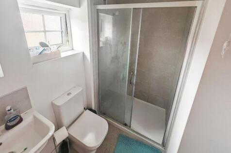 Bedroom Two Ensuite